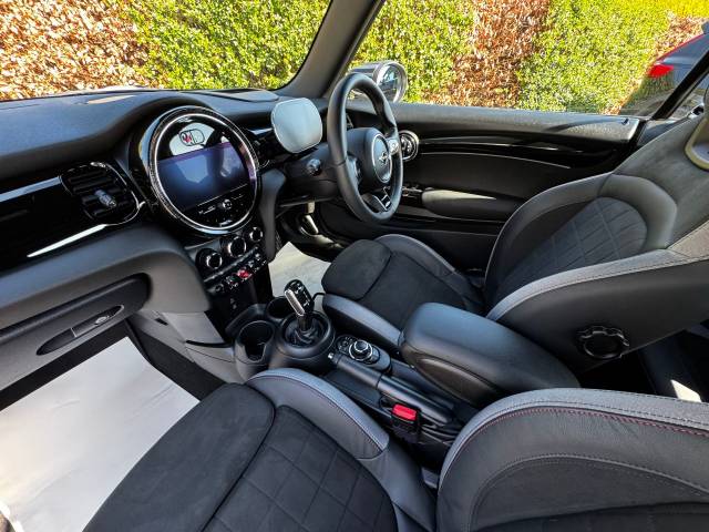2023 Mini John Cooper Works 2.0 John Cooper Works auto