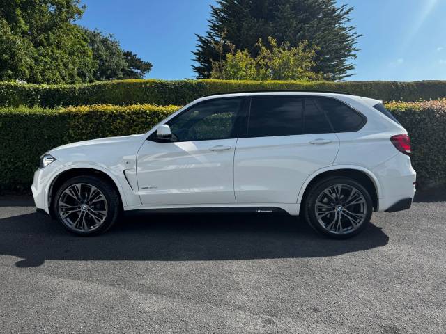 2016 BMW X5 3.0 𝐕𝐄𝐇𝐈𝐂𝐋𝐄 𝐑𝐄𝐒𝐄𝐑𝐕𝐄𝐃