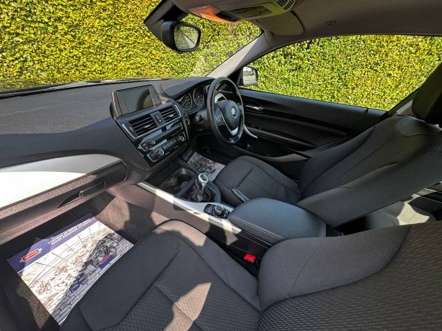2015 BMW 2 Series 2.0 𝐕𝐄𝐇𝐈𝐂𝐋𝐄 𝐑𝐄𝐒𝐄𝐑𝐕𝐄𝐃