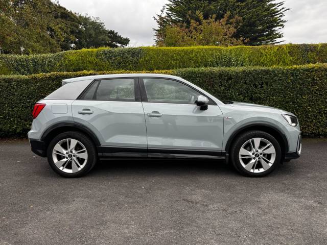 2022 Audi Q2 1.0 𝐕𝐄𝐇𝐈𝐂𝐋𝐄 𝐑𝐄𝐒𝐄𝐑𝐕𝐄𝐃