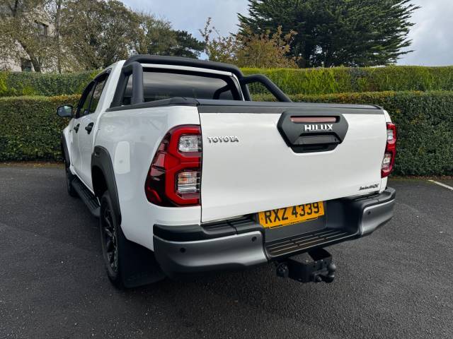 2022 Toyota Hilux 2.8 𝐕𝐄𝐇𝐈𝐂𝐋𝐄 𝐑𝐄𝐒𝐄𝐑𝐕𝐄𝐃